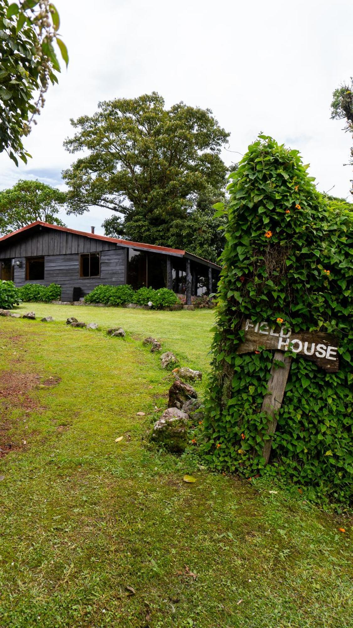 Poas Volcano Lodge Vara Blanca  Ngoại thất bức ảnh