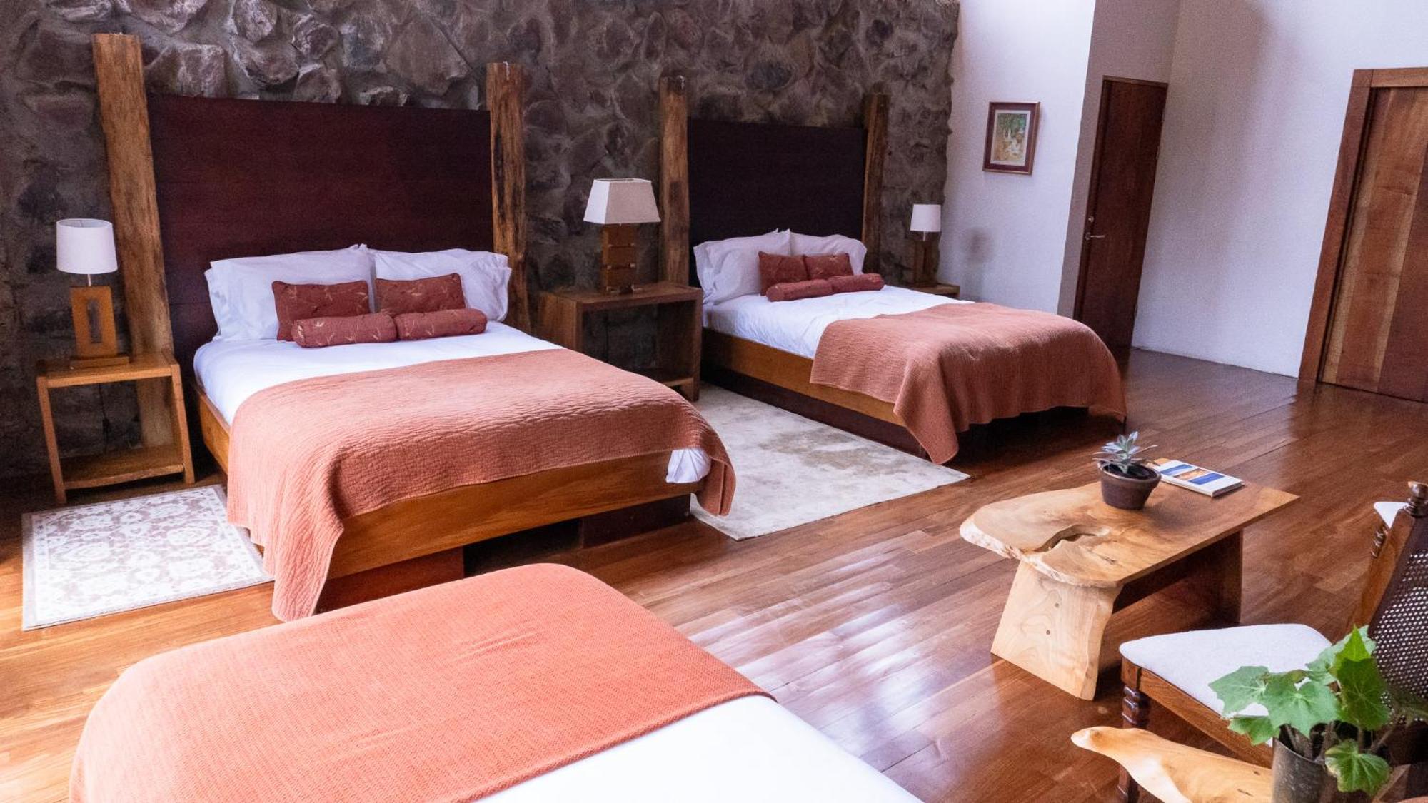 Poas Volcano Lodge Vara Blanca  Ngoại thất bức ảnh